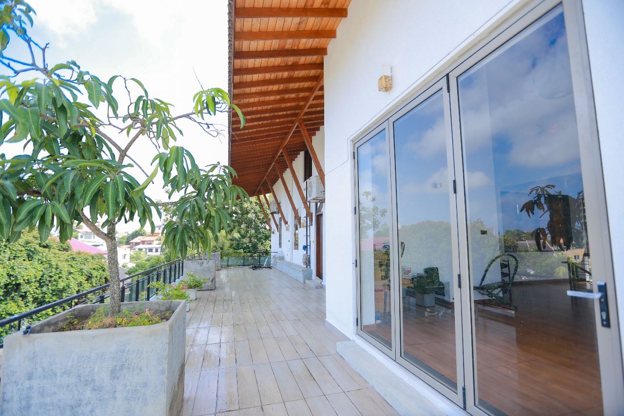 Morden Architectural Design Luxury House for Sale Adz.lk Classified